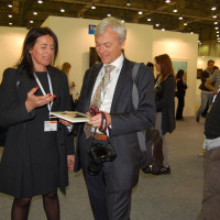 La curatrice Stefania Brugnaletti con l'artista Fiorenzo Senese  e l'artista Riccarod Monachesi
