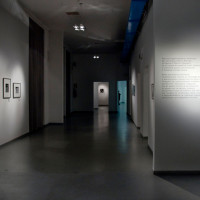 Walter Chappel - ingresso Fondazione Fotografia - ph. Federica Casetti