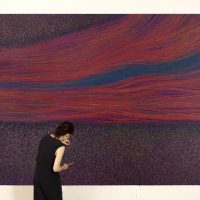 Luisa Rabbia mentre lavora a I Want To Be There, Too