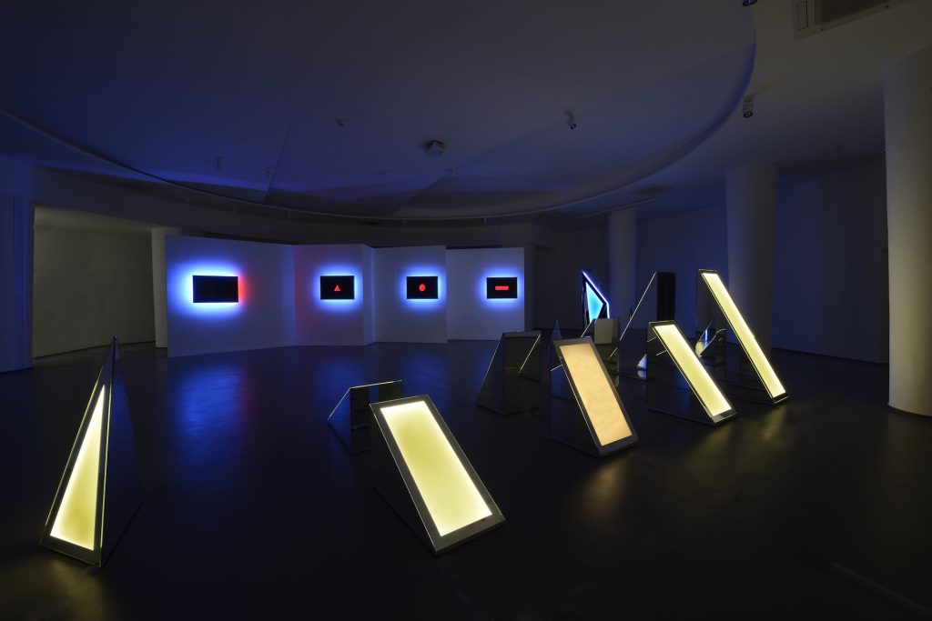 indagine per Nanda Vigo Light Project 2020. Le foto della mostra in chiusura