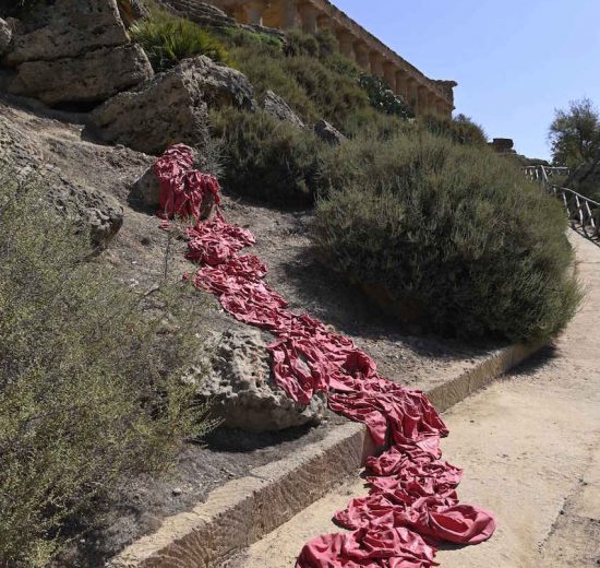immagine per Residenza artistica e Exhibition Film Siamo Tessuto