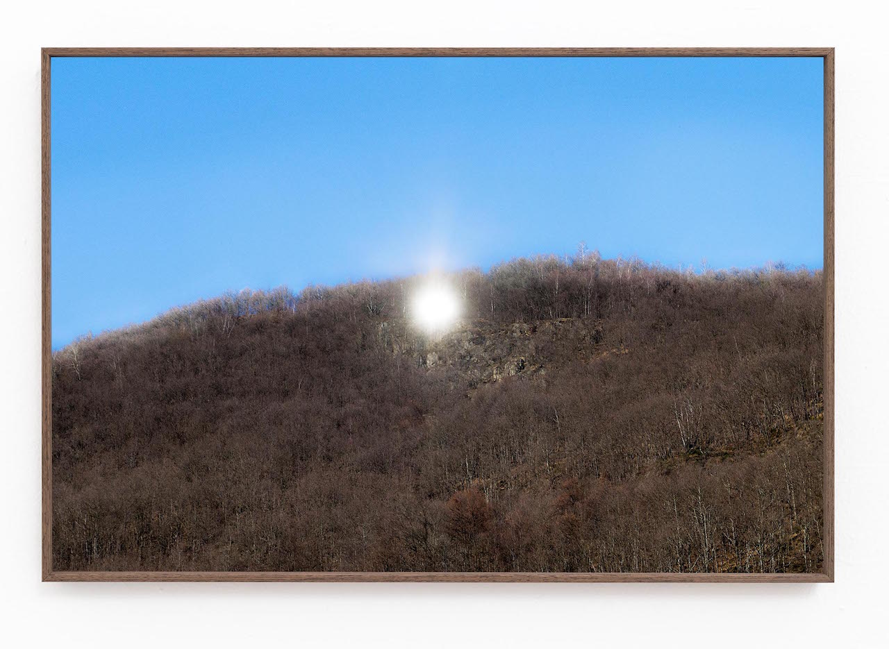 immagine per Silvia Camporesi_Il sole riflesso_2020_Inkjet print su fine art paper_su dibond_con cornice Nielsen Natura34 e vetro_Cm40x60_Ed5 2AP