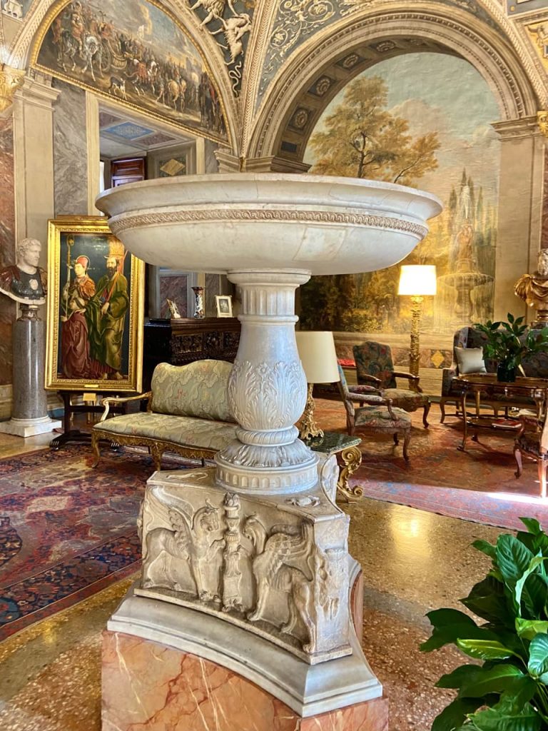 immagine per palazzo Sala della fontana