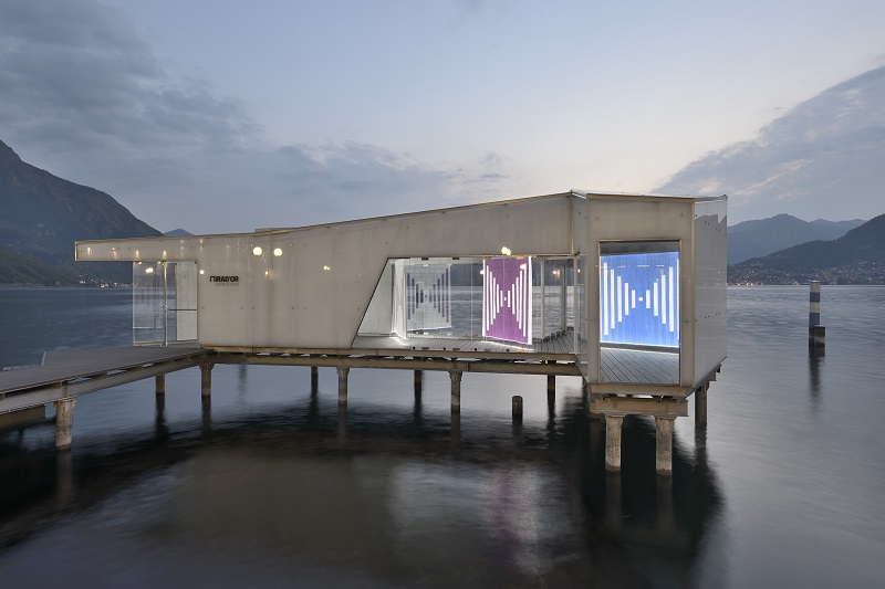 immagine per Daniel Buren inaugura illuminando il nuovo spazio d'arte Mirad’Or