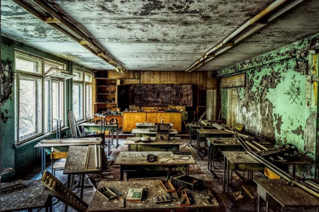 immagine per Love Canal tratta da Stalking Chernobyl, di Iara Lee