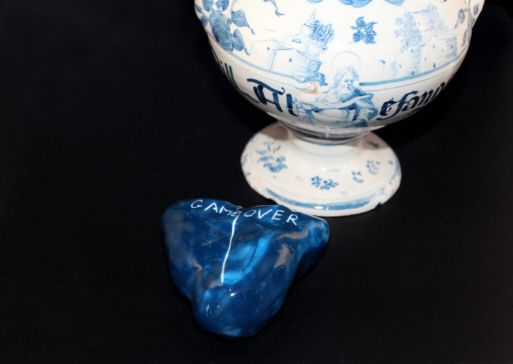 immagine per Giovanni Gaggia al Museo della Ceramica di Savona con Ho visto un’alba blu