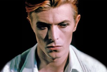 immagine per David Bowie, L'uomo delle stelle (& dont look down)