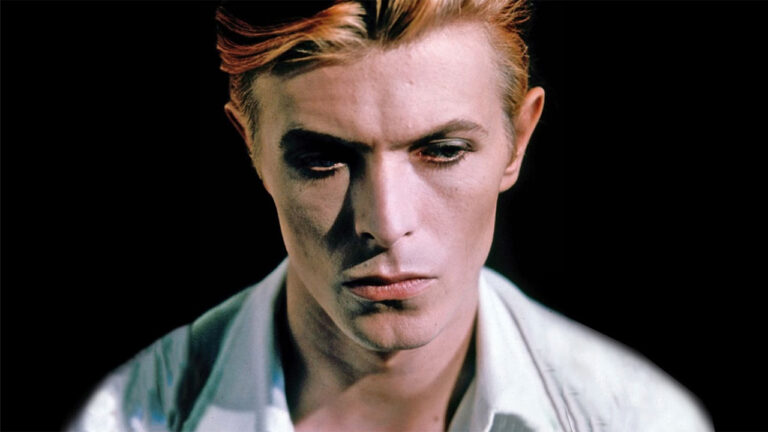 immagine per David Bowie, L'uomo delle stelle (& dont look down)