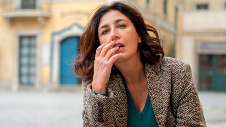 immagine per Antonella Attili determinazione, resistenza e impegno: un'attrice geniale.