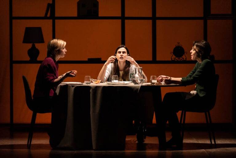 immagine per La parola al Teatro #69. Ovvi destini. In scena le inconfessate dinamiche dell'anima