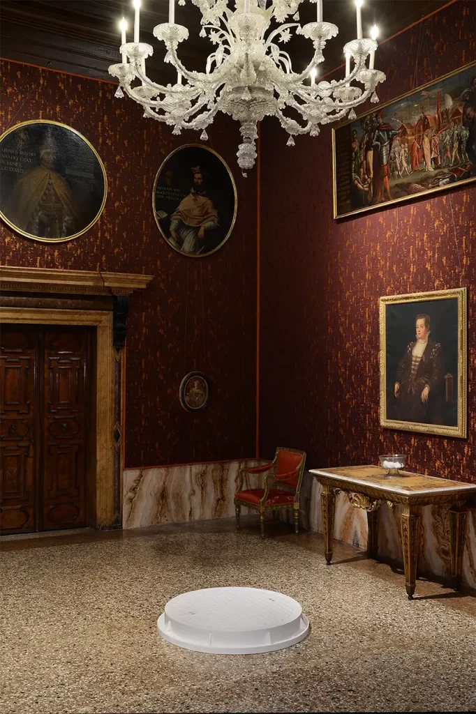 immagine per Es-senze a Palazzo Mocenigo. Una mostra da vedere anche ad occhi chiusi