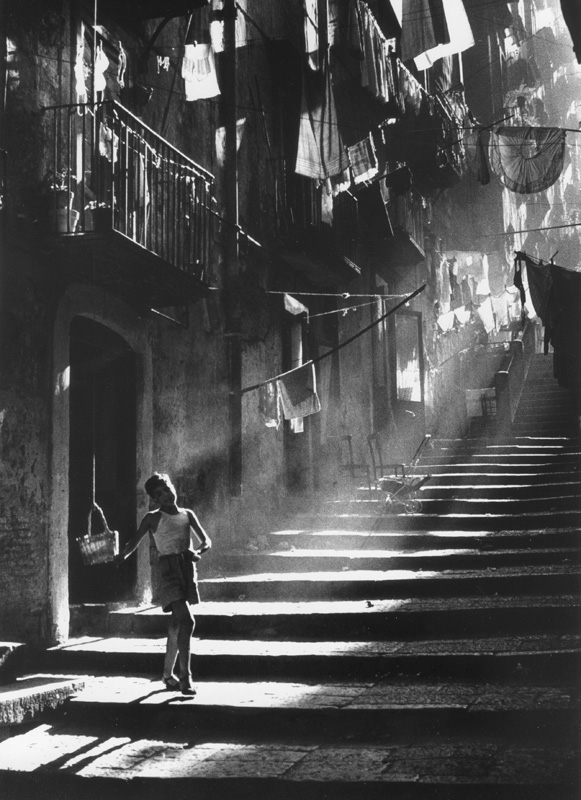 immagine per Piergiorgio Branzi. La RAI e la Fotografia compromettente