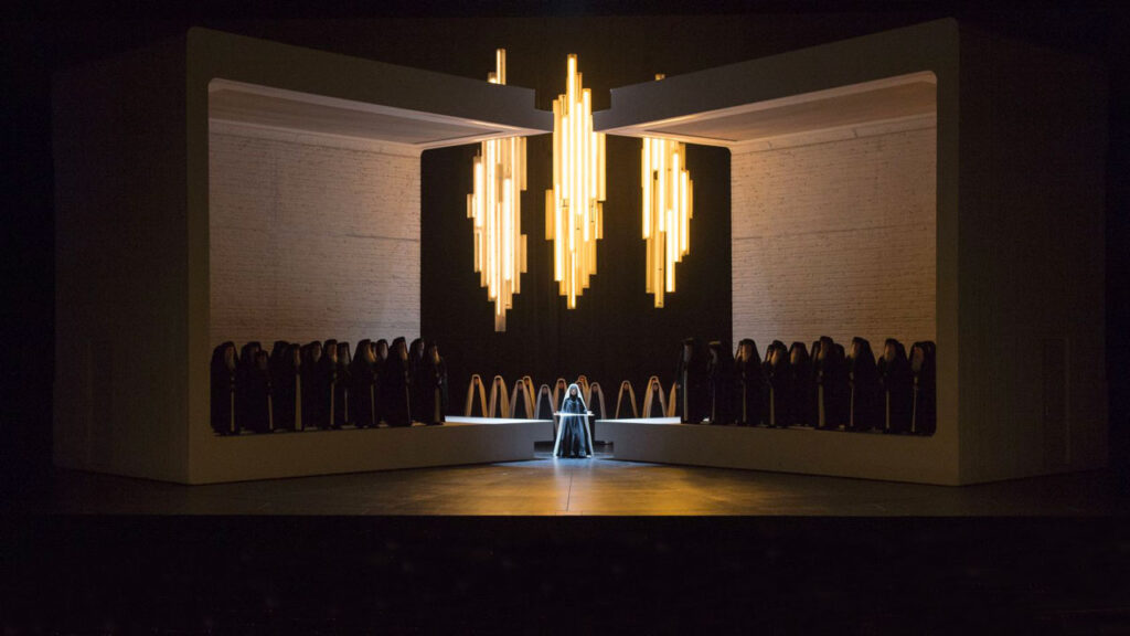 immagine per Shirin Neshat mette in scena l’Aida per il festival di Salisburgo