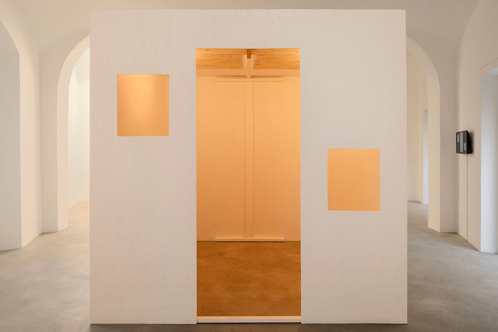 immagine per Intimations, Othello De Souza Hartley _ Silvia Rosi, 2022, exhibition view, Matèria, Roma. Courtesy Matèria, Roma. Foto Roberto Apa #03