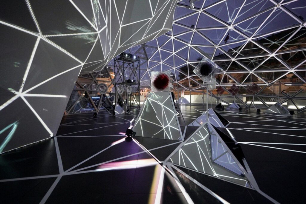 immagine per Simone Lingua accende la lanterna di Fuksas con Ombre di luce