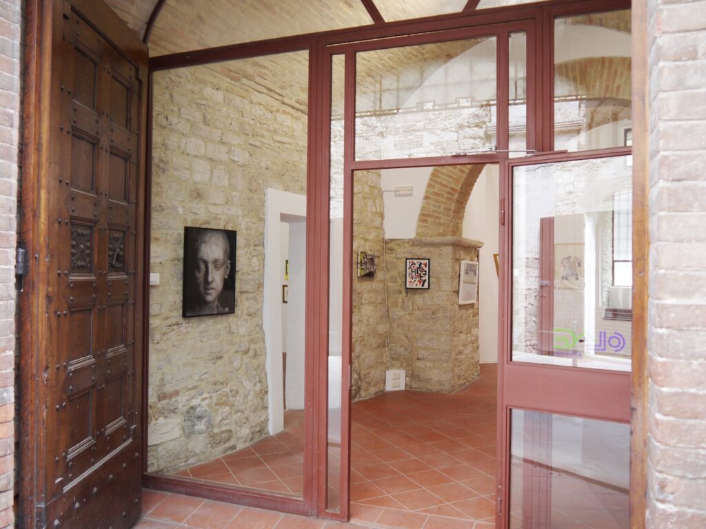 immagine per U.N.A. United Nations of Artists a cura di matteo Boetti. Mostra diffusa in Umbria.