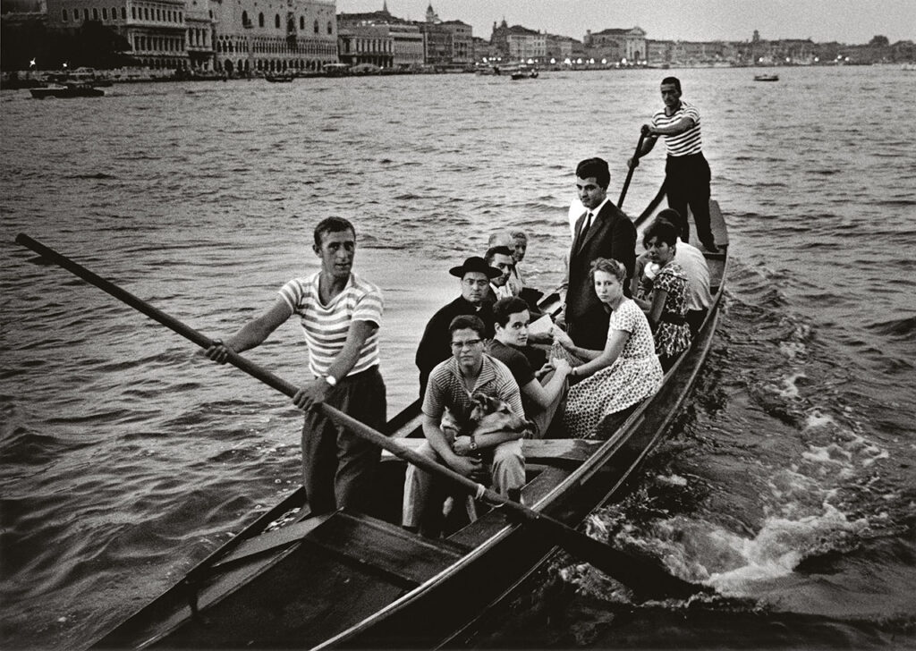 immagine per Traghetto di Punta della Dogana, Venezia, 1960© Gianni Berengo Gardini/Courtesy Fondazione Forma per la Fotografia