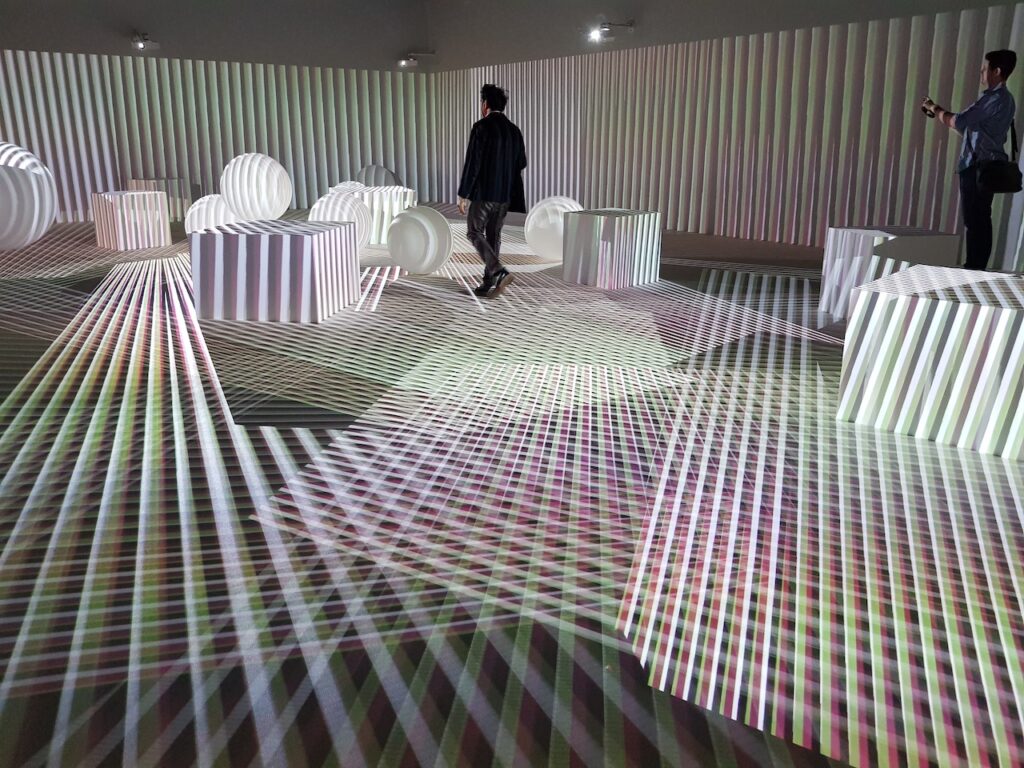 immagine per ArtBasel 2023 -Unlimited, Carlos Cruz-Diez by Galleria Continua, phLTraversi - Copia