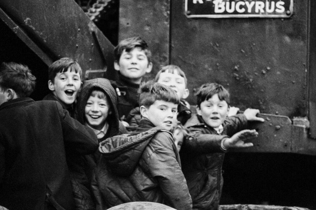 immagine per Mario Dondero, Ragazzi a Belfast