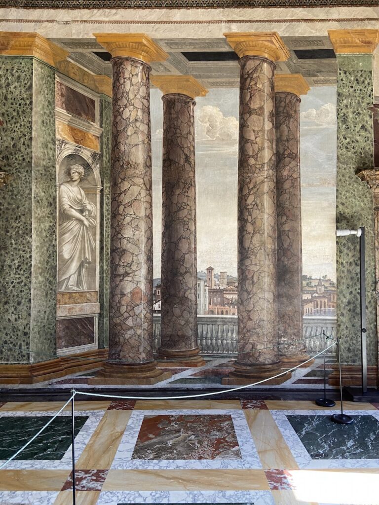 immagine per Foto 11: Stanza delle Prospettive, Villa Farnesina, Roma Credits: Roberto Civetta