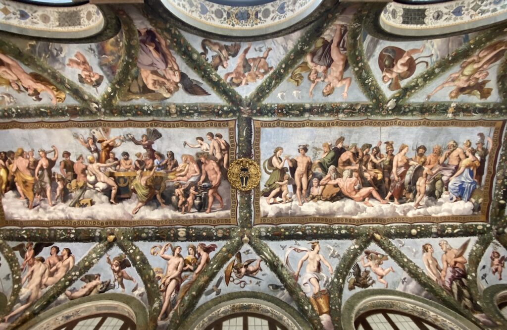immagine per Foto 8: Loggia di Amore e Psiche, Villa Farnesina, Roma Credits: Roberto Civetta
