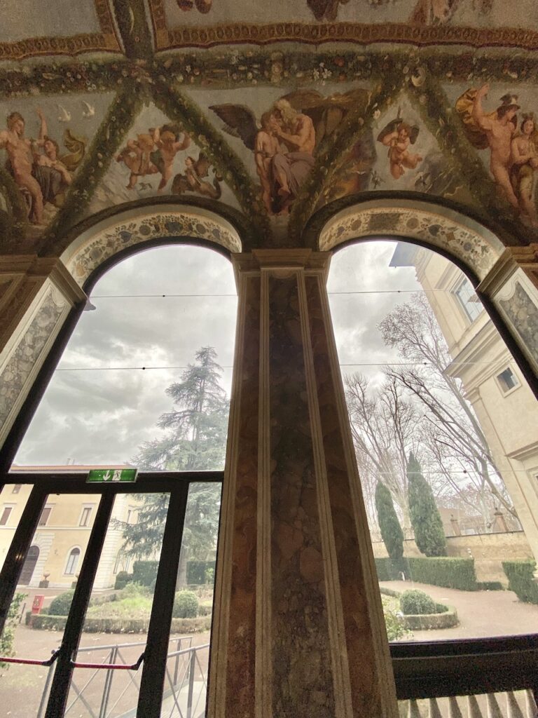 immagine per Foto 9: Loggia di Amore e Psiche, Villa Farnesina, Roma Credits: Roberto Civetta