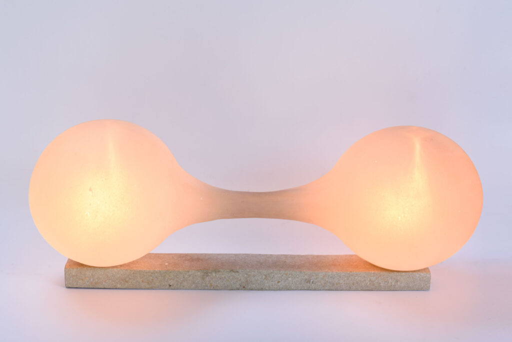 immagine per 07 Fission 3 2023 Shade-glue, resin, found fabric 19x19x63