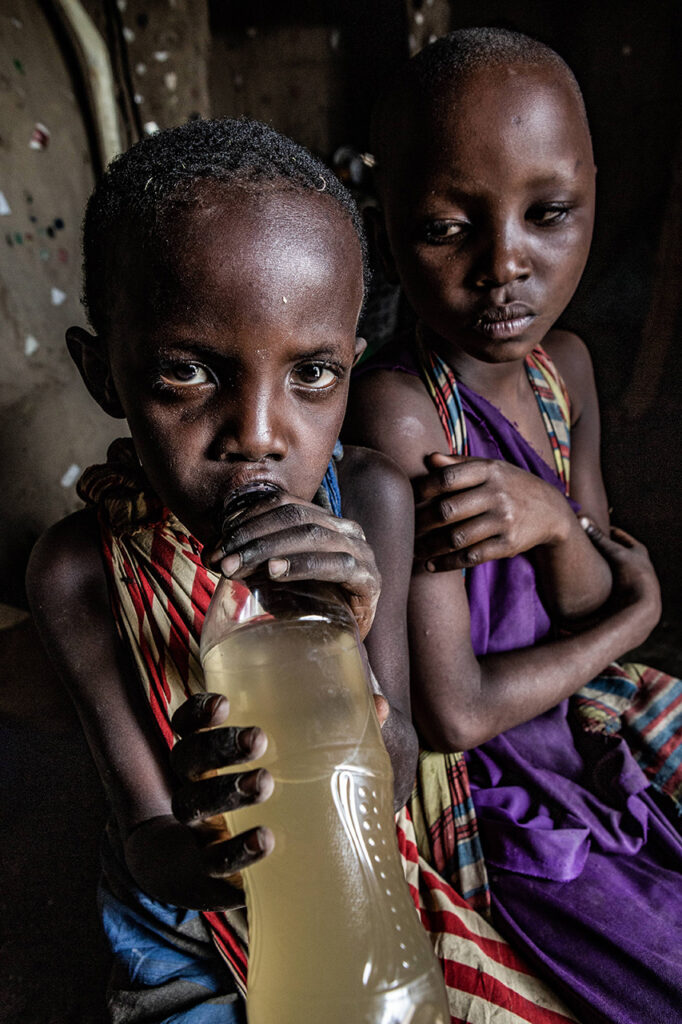 04 immagine per Stefano Lotumolo: I principi della terra: la mia vita tra i Maasai