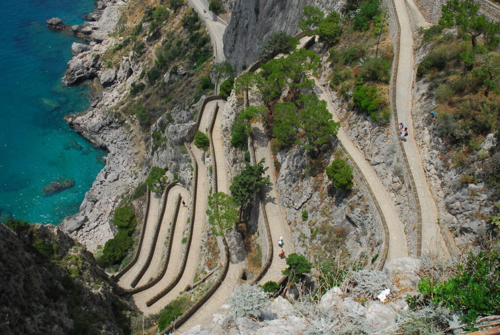02 immagine per Via Krupp a Capri. Riaperta e nuovamente percorribile la strada panoramica dell'Isola dei baci.