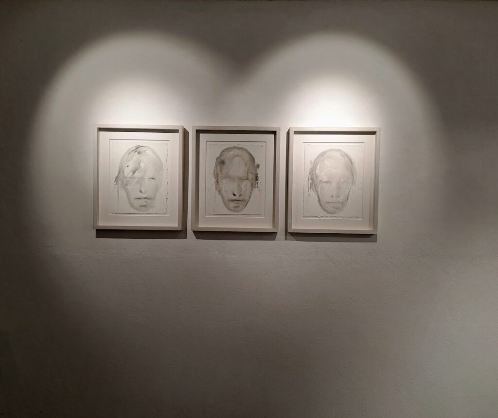 immagine per Evocations a nomadic project da Shazar Gallery