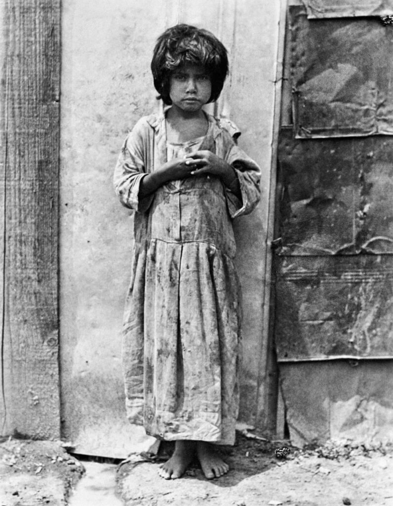 immagine per Tina Modotti, Bambina scalza