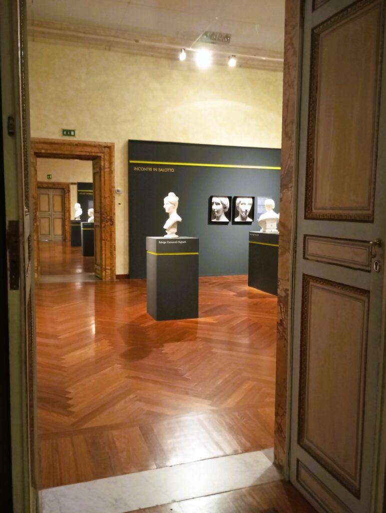 immagine per Mostre contemporanee in luoghi dell'Antico. Sergio Sarra e Tenerani Spina.