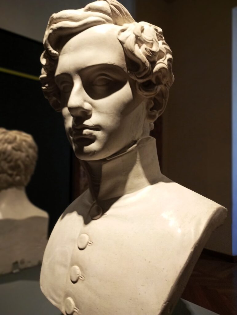 immagine per Mostre contemporanee in luoghi dell'Antico. Sergio Sarra e Tenerani Spina.