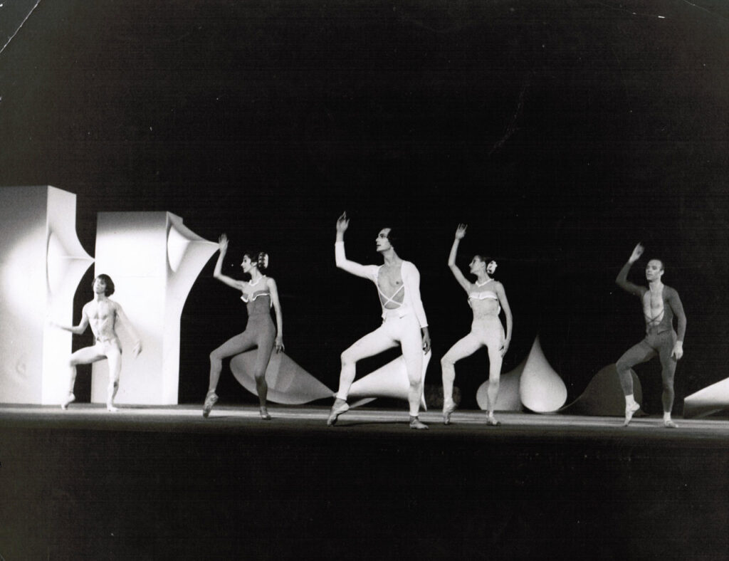 immagine per Agostino Bonalumi, Ballet Partita