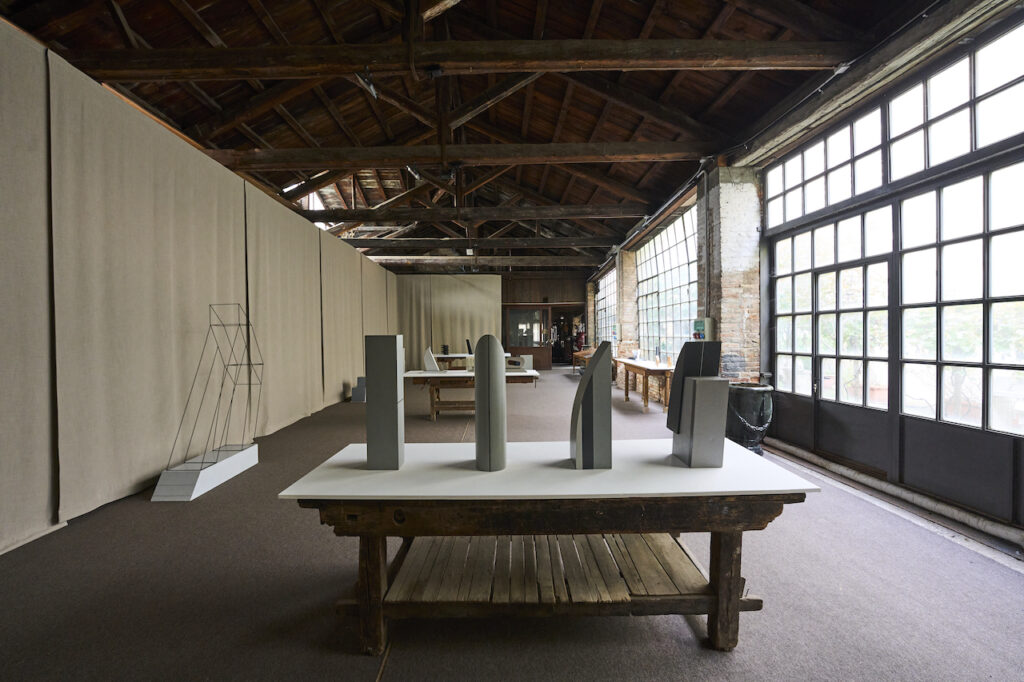 immagine per Install shot // Marcin Gierat