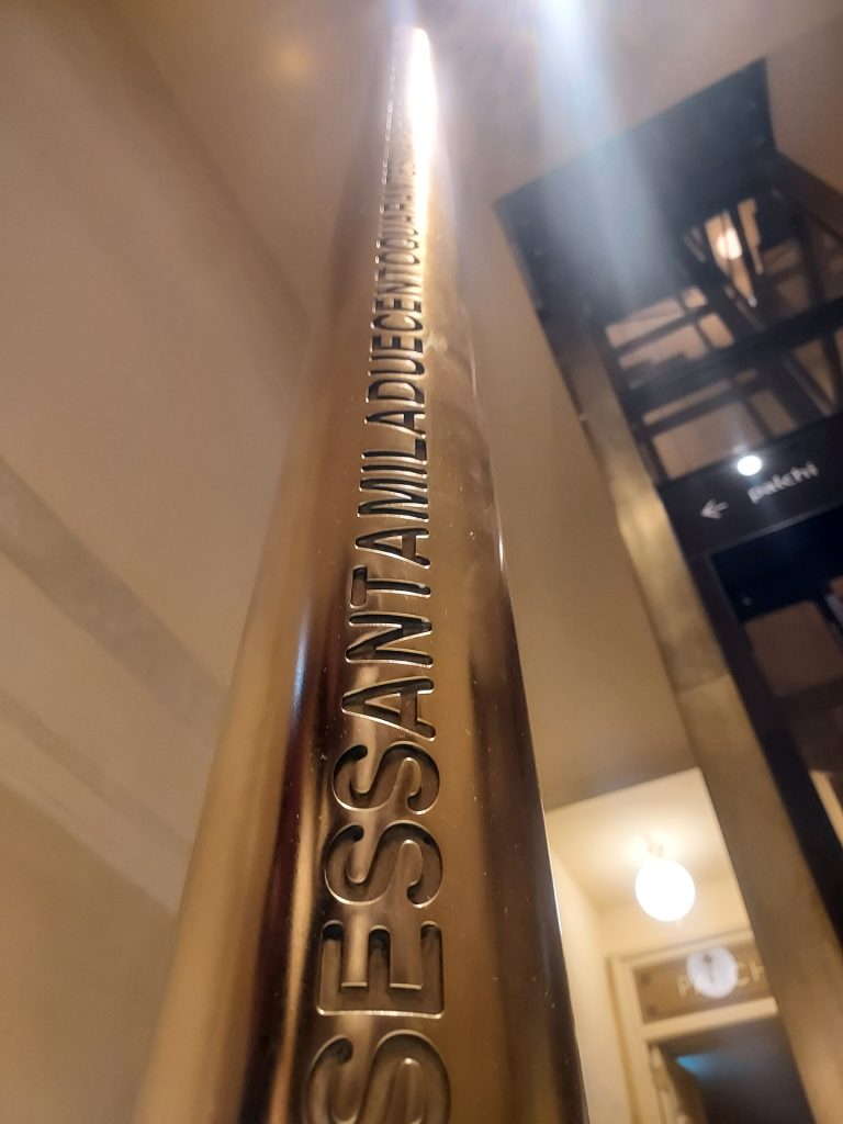 immagine per Francesco Arena, dal titolo La misura delle cose (barra Francesco)