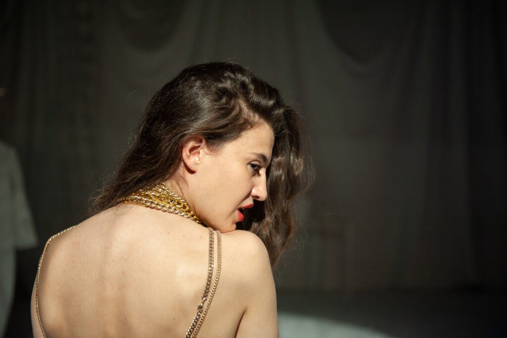 immagine per Simona, The Gangster Of Art. Photographer Hanna Auer