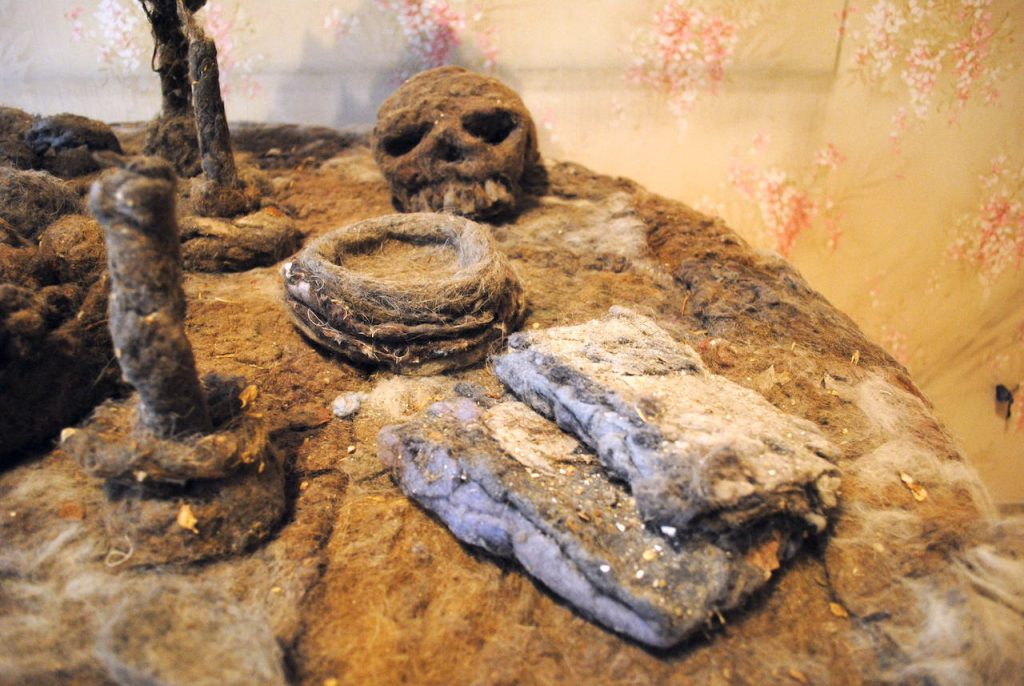 immagine per Humus. Alice Mestriner e Ahad Moslemi tessono la memoria collettiva