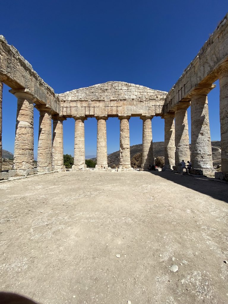 immagine per Foto 3: Parco Archeologico di Segesta Credits: Roberto Civetta