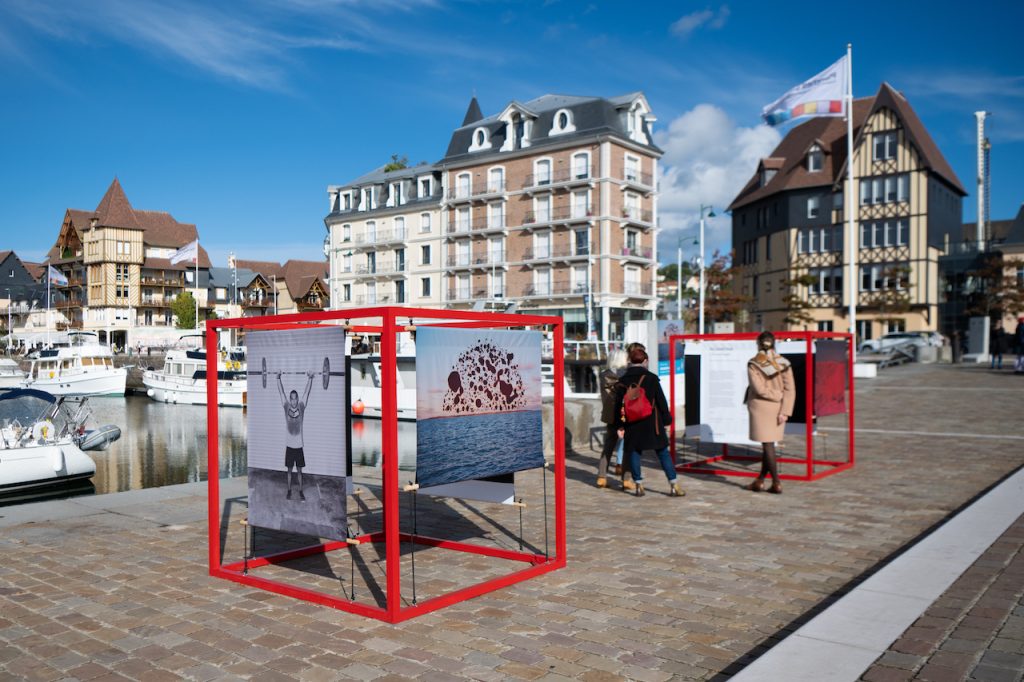 immagine per Planches Contact, Festival de photographie de Deauville 2023 Copyright vues in situ: © Sandrine Boyer Engel.