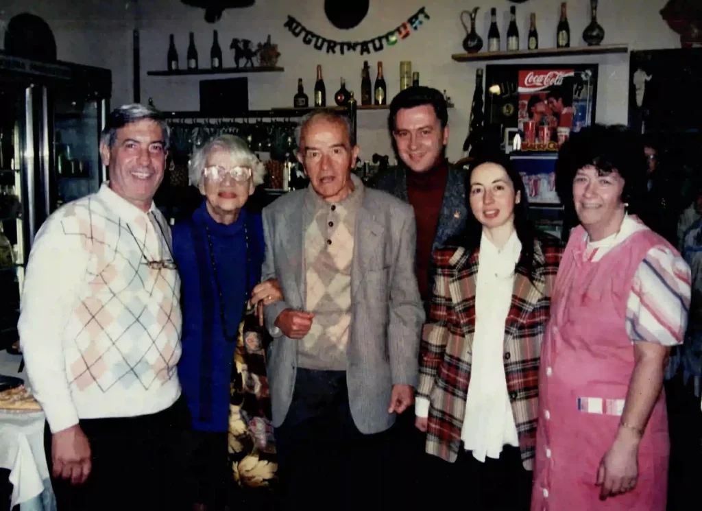 immagine per 1991, Franco Pagnozzi e Liliana Pagnozzi con Pietro Ingrao e consorte nell'Hosteria Menenio Agrippa sulla via nomentana