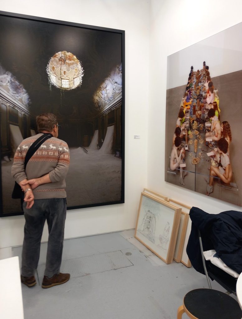 immagine per stand Lia Rumma - in magazzino opere fotografiche di Gianmaria Tosatti e Vanessa Beecroft -ph. Luca Barberini Boffi