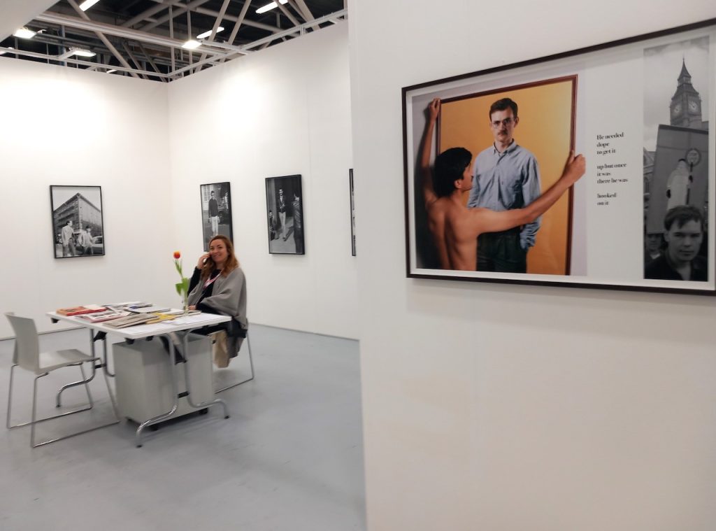 immagine per stand galleria Materia - sezione fotografia - con S. Gupta -ph. Barbara Martusciello