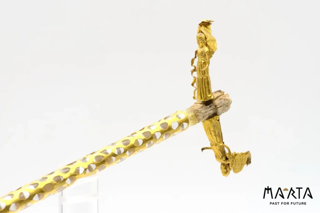 immagine per Particolare Scettro in oro dalla Tomba degli ori di Canosa secc. IV III a.C. Museo archeologico nazionale di Taranto