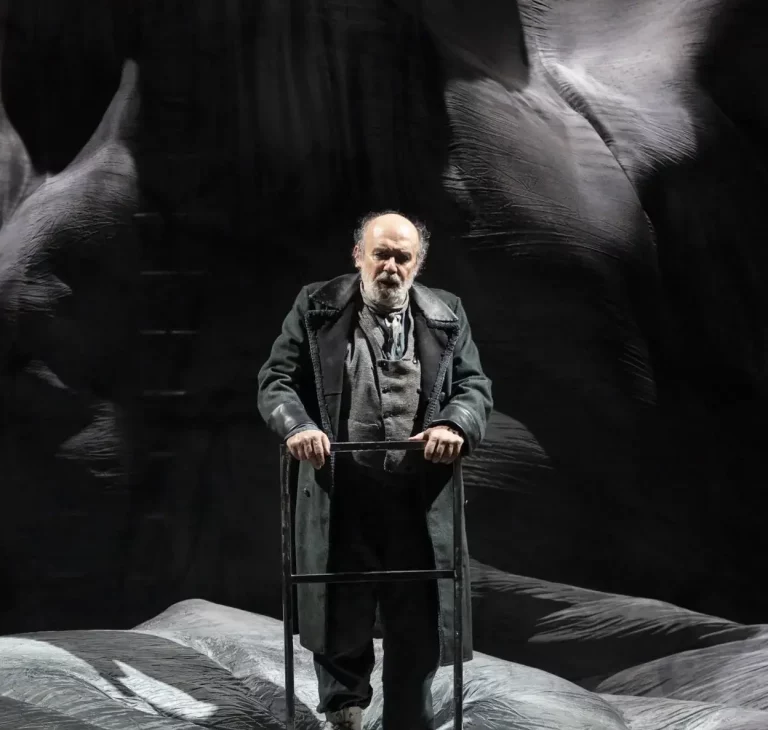 immagine per La parola al Teatro #103. Moby Dick alla prova. Il sacro si nasconde in un doppio teatrale