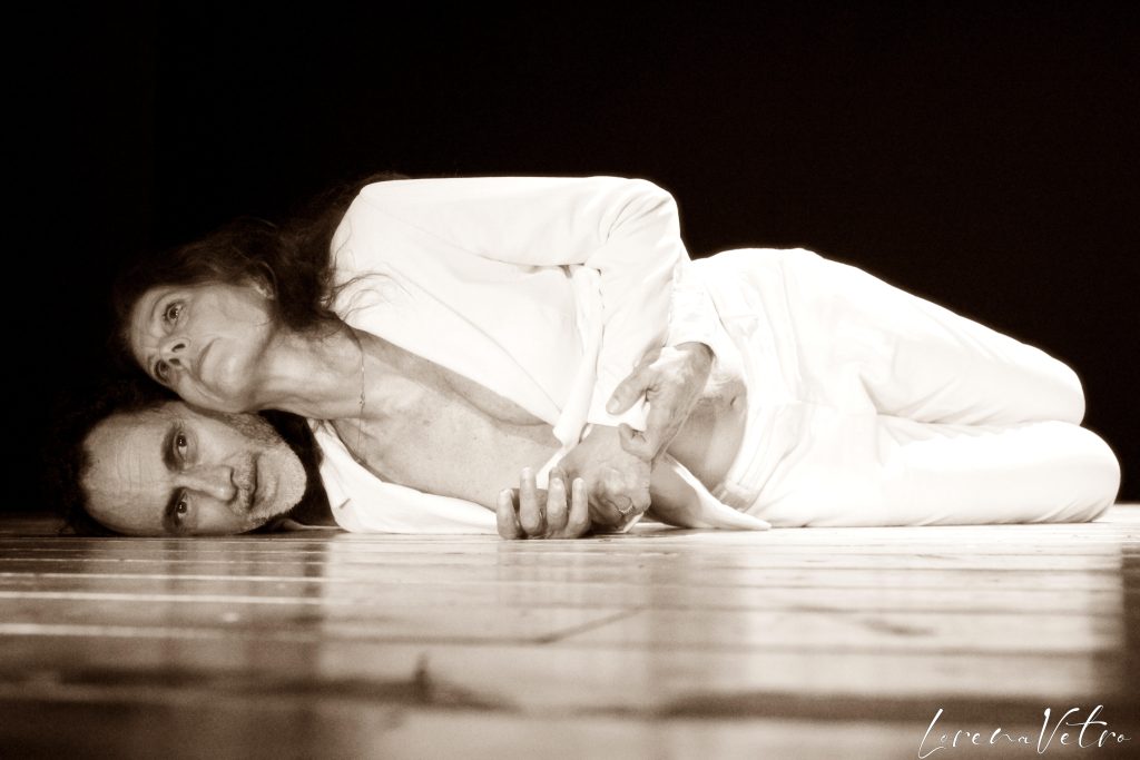 immagine per Piedi Nudi e Parole crude. Il teatro indossa le ali della danza e della poesia