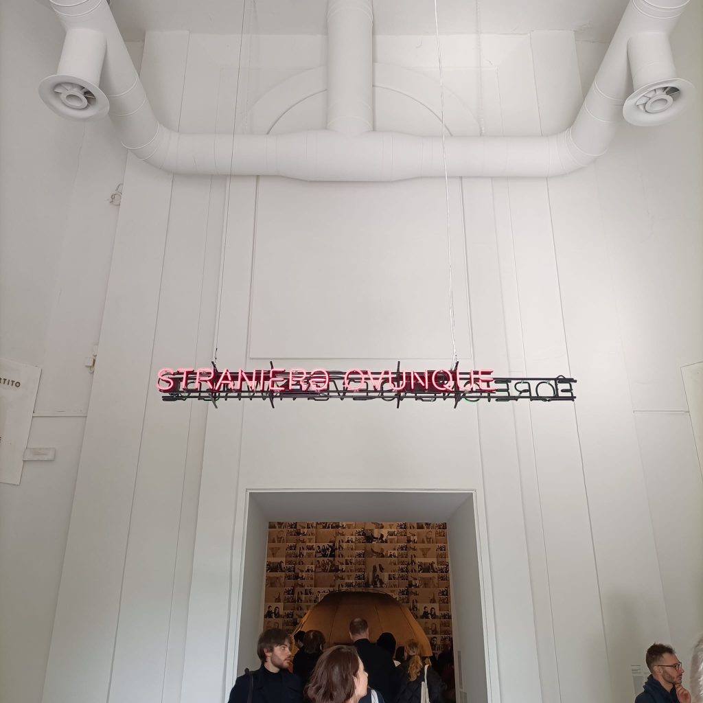 immagine per Claire Fontaine - Padiglione Centrale - 60. Biennale Venezia 2024 – ph. Roberto D’Onorio