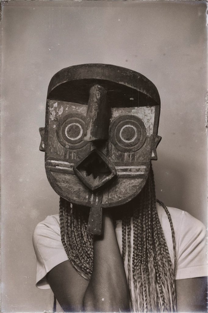 immagine per Delphine Diallo, Mask,