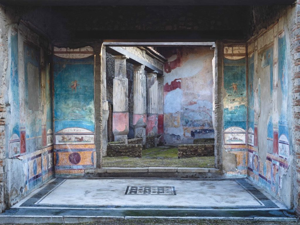 immagine per Foto 6: Interno Pompeiano, Casa della Caccia antica ©luigispina