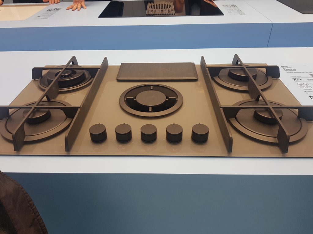 immagine per Salone del Mobile di Milano 2024. Eurocucina. Piano Flame di Elica phLTraversi